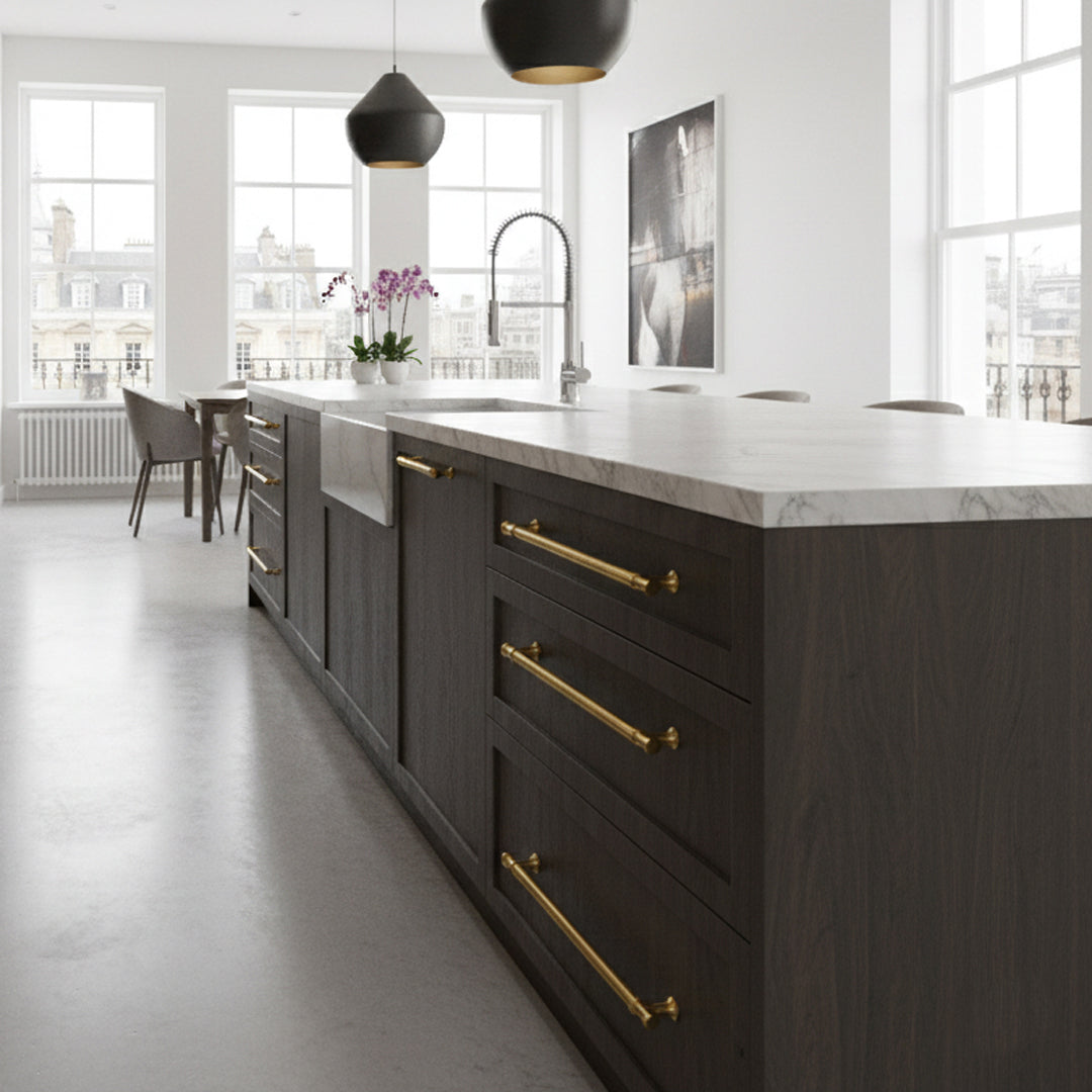Maddox Cabinet Handle design reference in Aged Brass (Heritage) — Capramont & Co